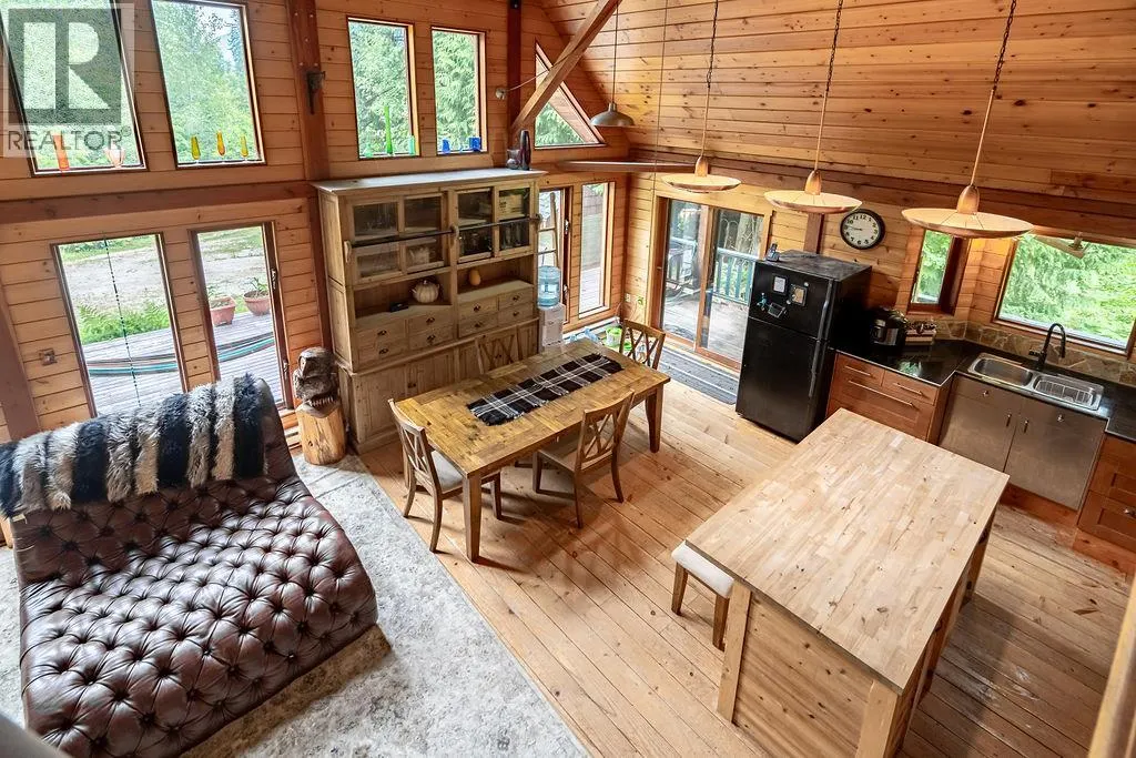 2987 SLOCAN VALLEY ROAD W Road
