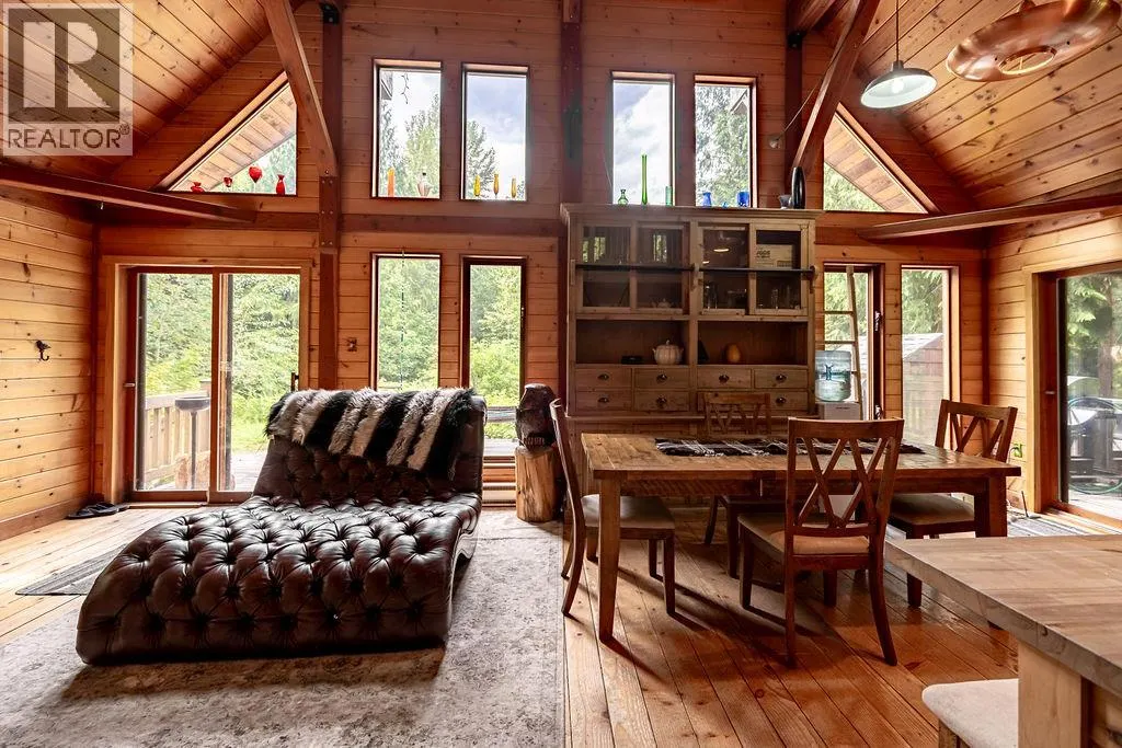 2987 SLOCAN VALLEY ROAD W Road