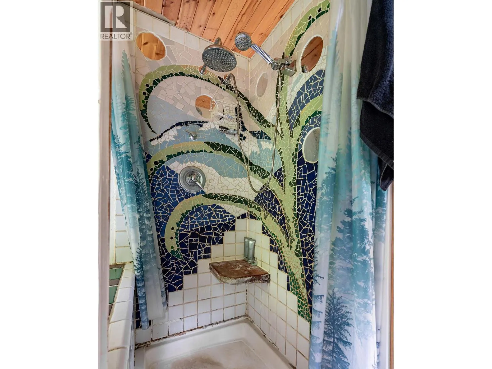 2987 SLOCAN VALLEY ROAD W Road