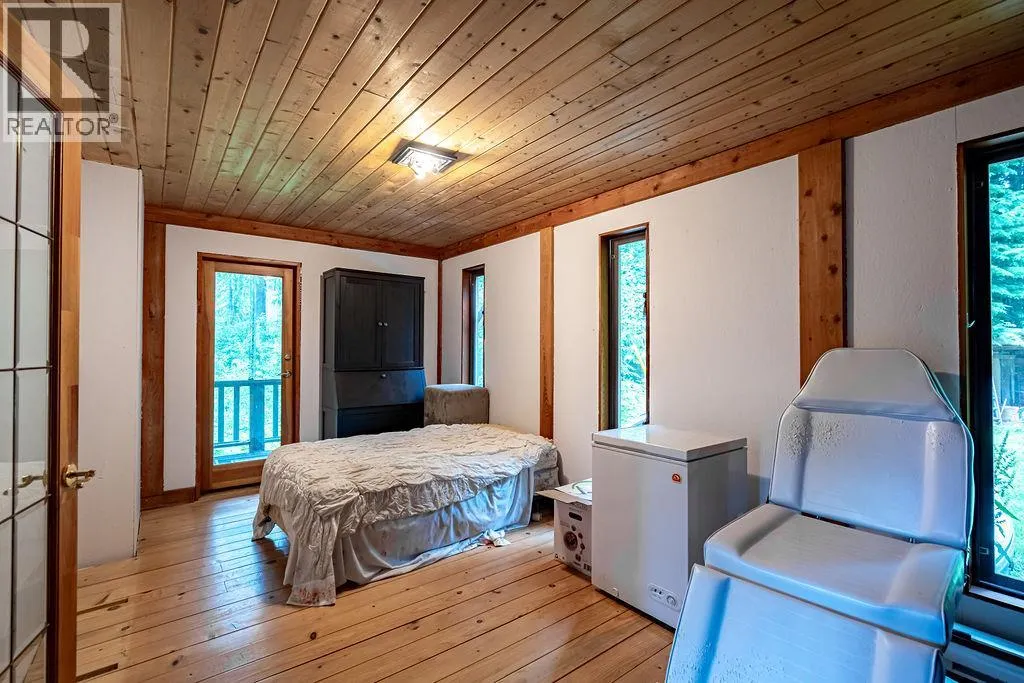 2987 SLOCAN VALLEY ROAD W Road