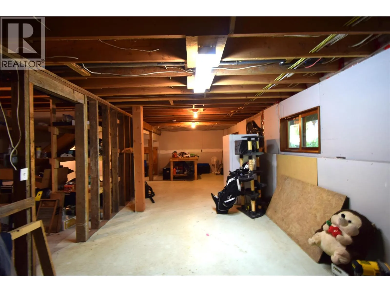 2987 SLOCAN VALLEY ROAD W Road