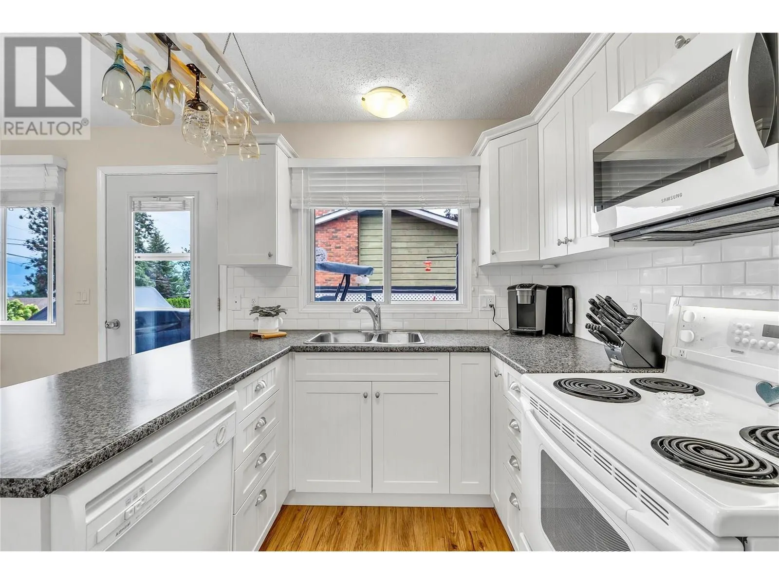 2887 Aberdeen Road