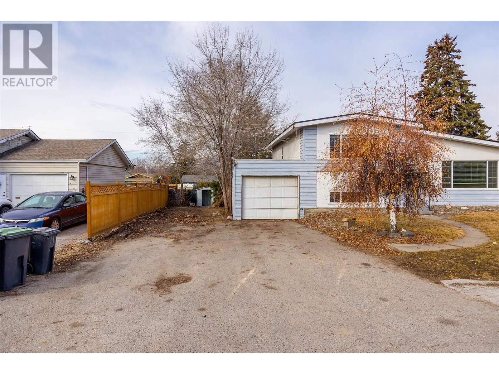 1388 Cherry Crescent W