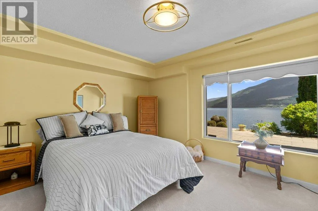 4842 SUNNYBRAE CANOE POINT Road