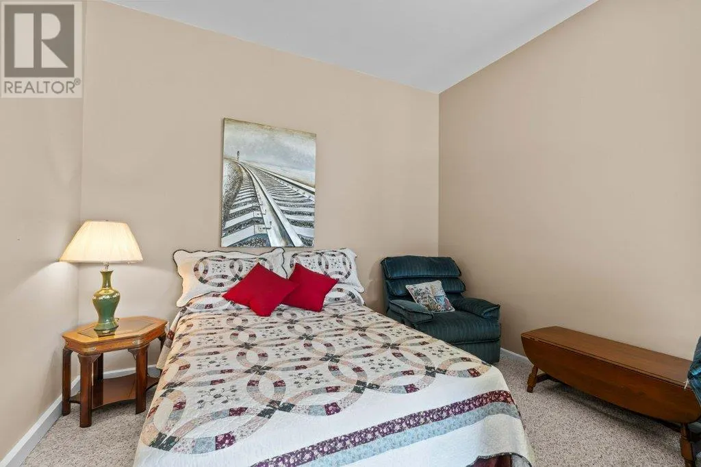 4842 SUNNYBRAE CANOE POINT Road