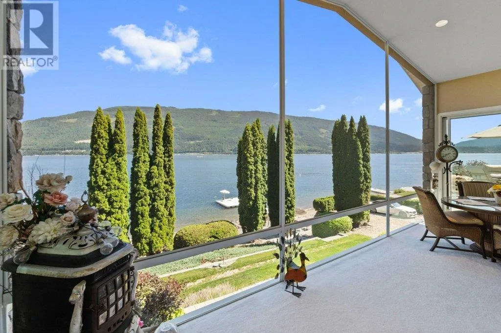 4842 SUNNYBRAE CANOE POINT Road