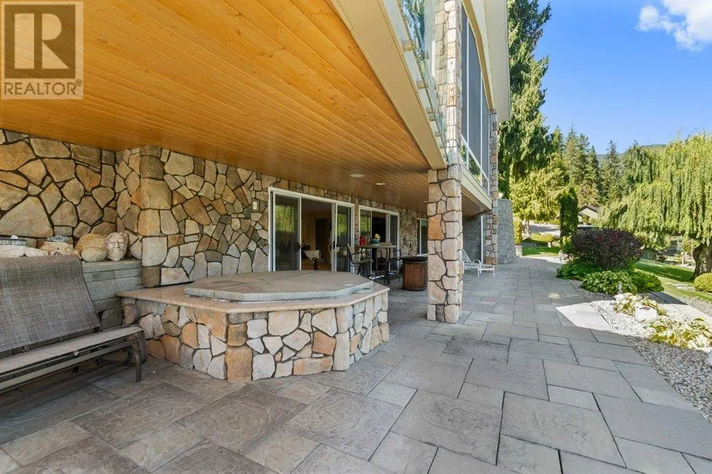 4842 SUNNYBRAE CANOE POINT Road