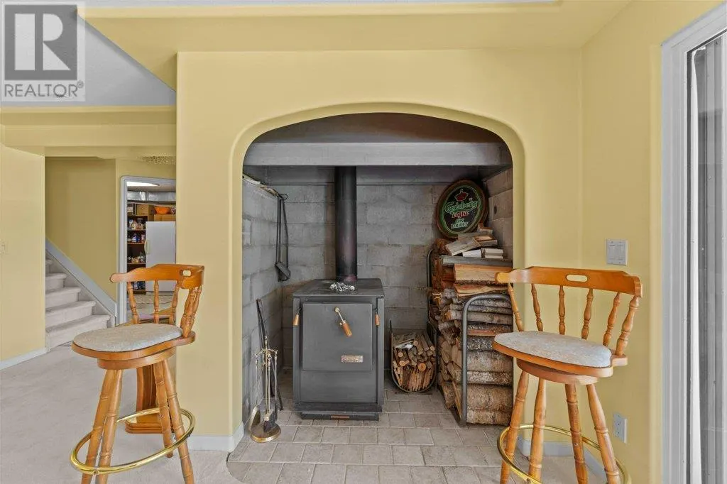 4842 SUNNYBRAE CANOE POINT Road