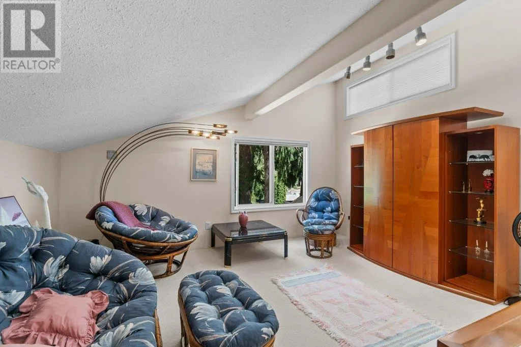 4842 SUNNYBRAE CANOE POINT Road