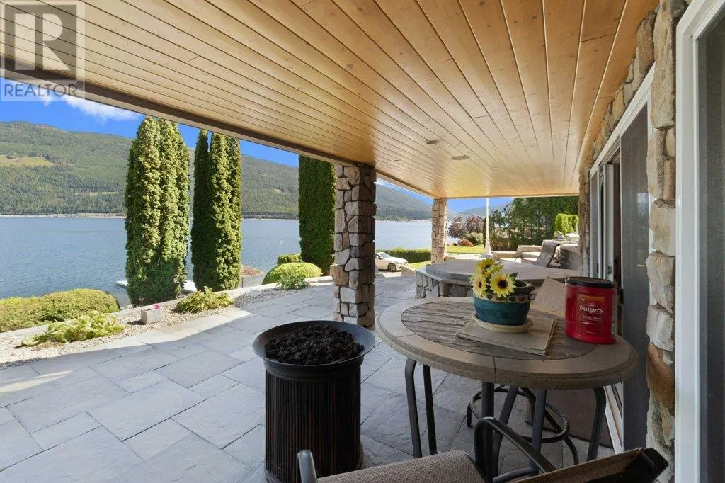 4842 SUNNYBRAE CANOE POINT Road