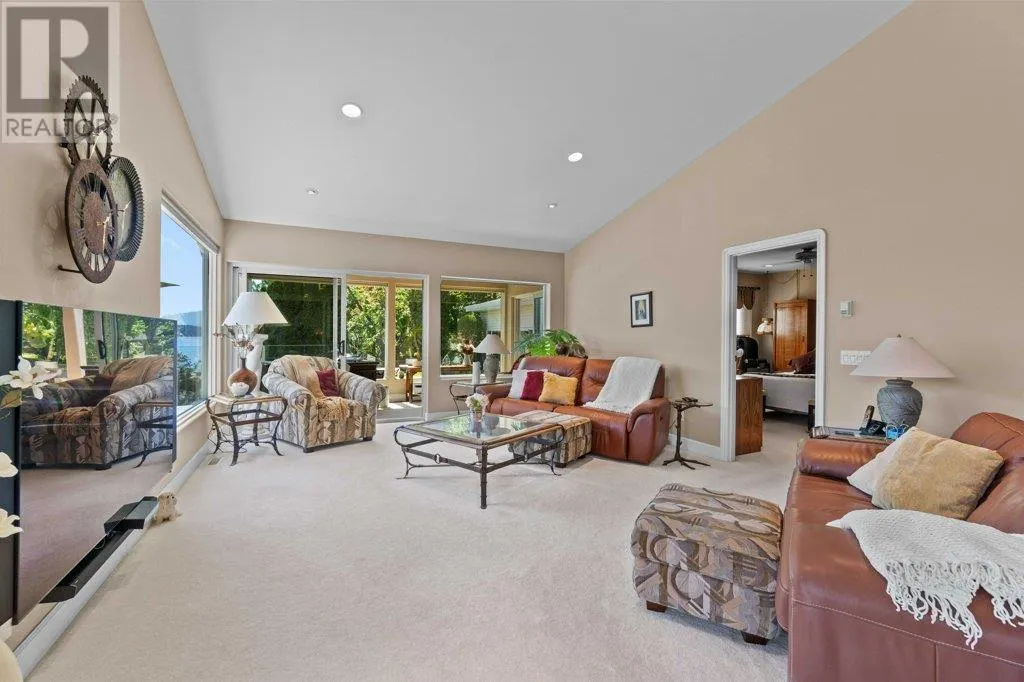 4842 SUNNYBRAE CANOE POINT Road