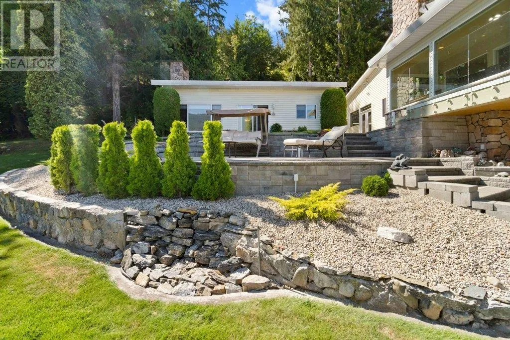 4842 SUNNYBRAE CANOE POINT Road