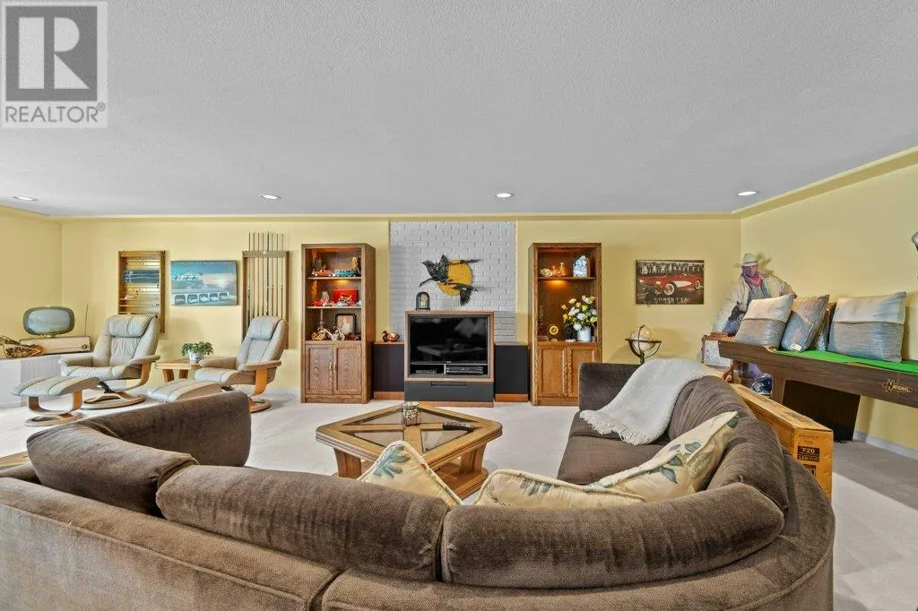4842 SUNNYBRAE CANOE POINT Road