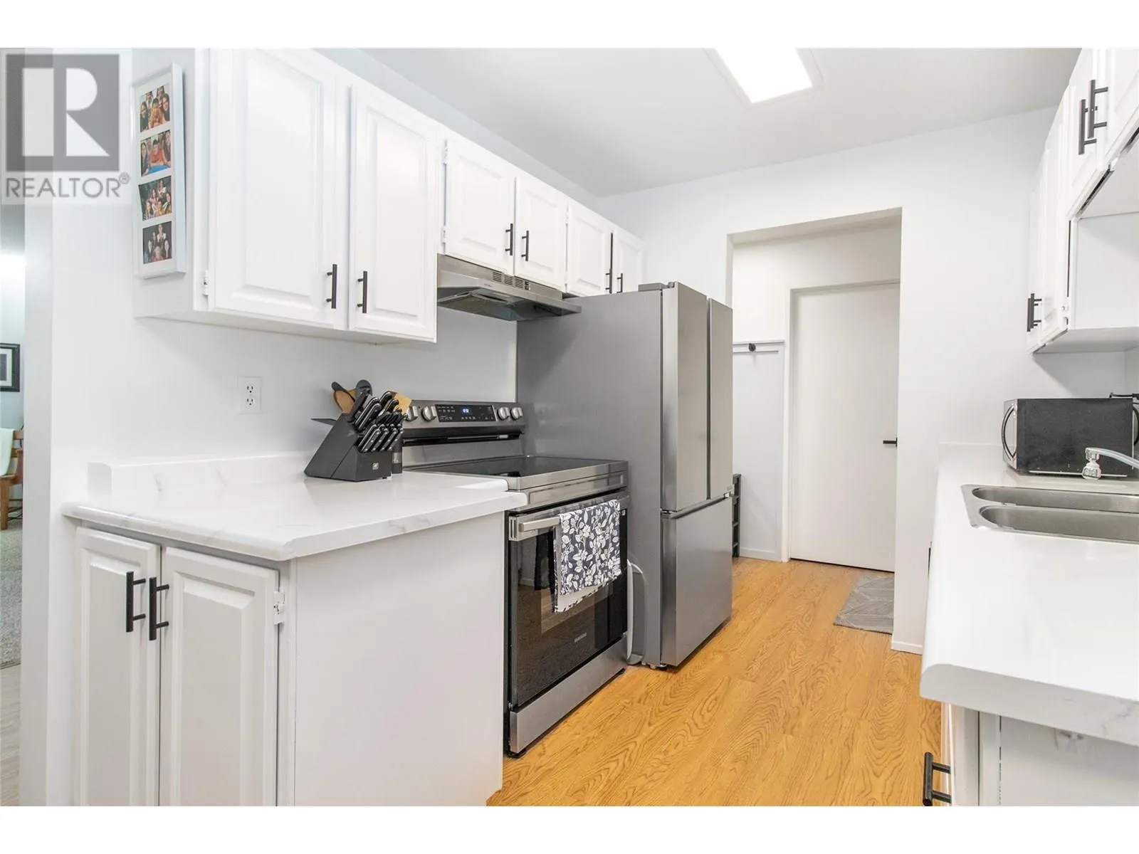 2085 Gordon Drive Unit# 204