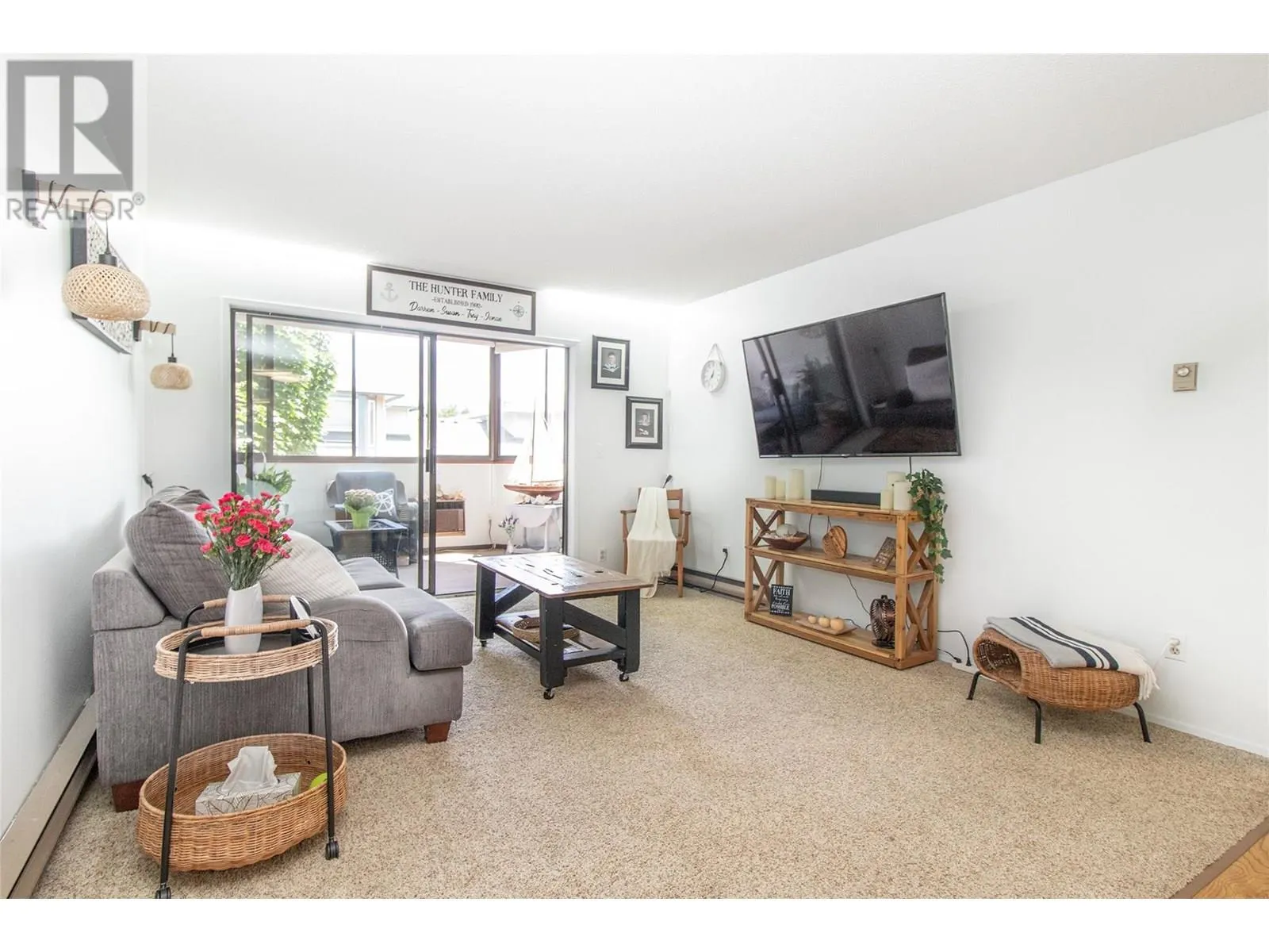 2085 Gordon Drive Unit# 204