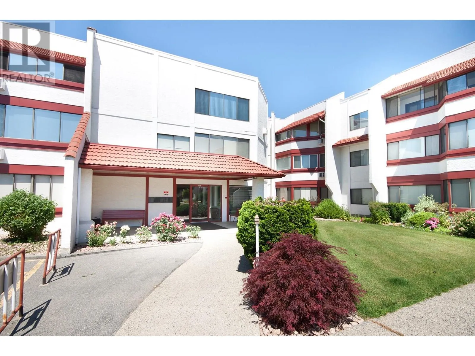 2085 Gordon Drive Unit# 204