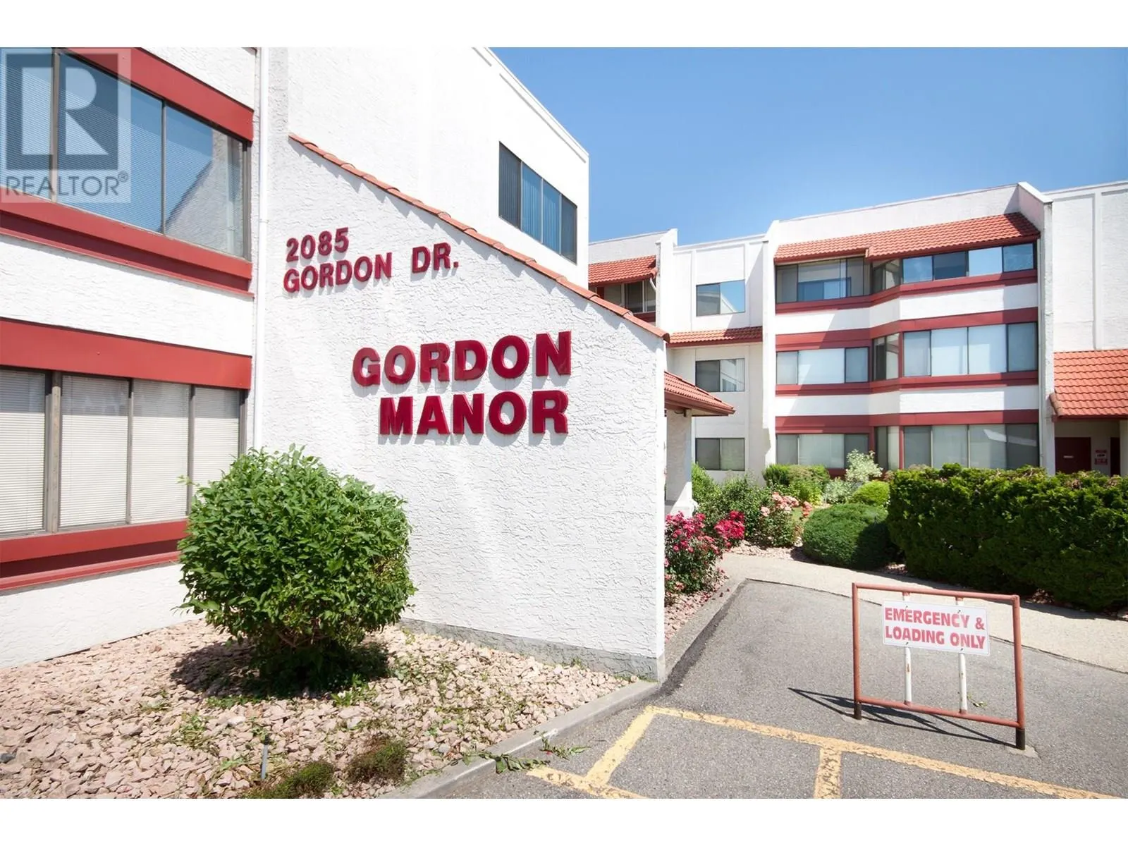 2085 Gordon Drive Unit# 204