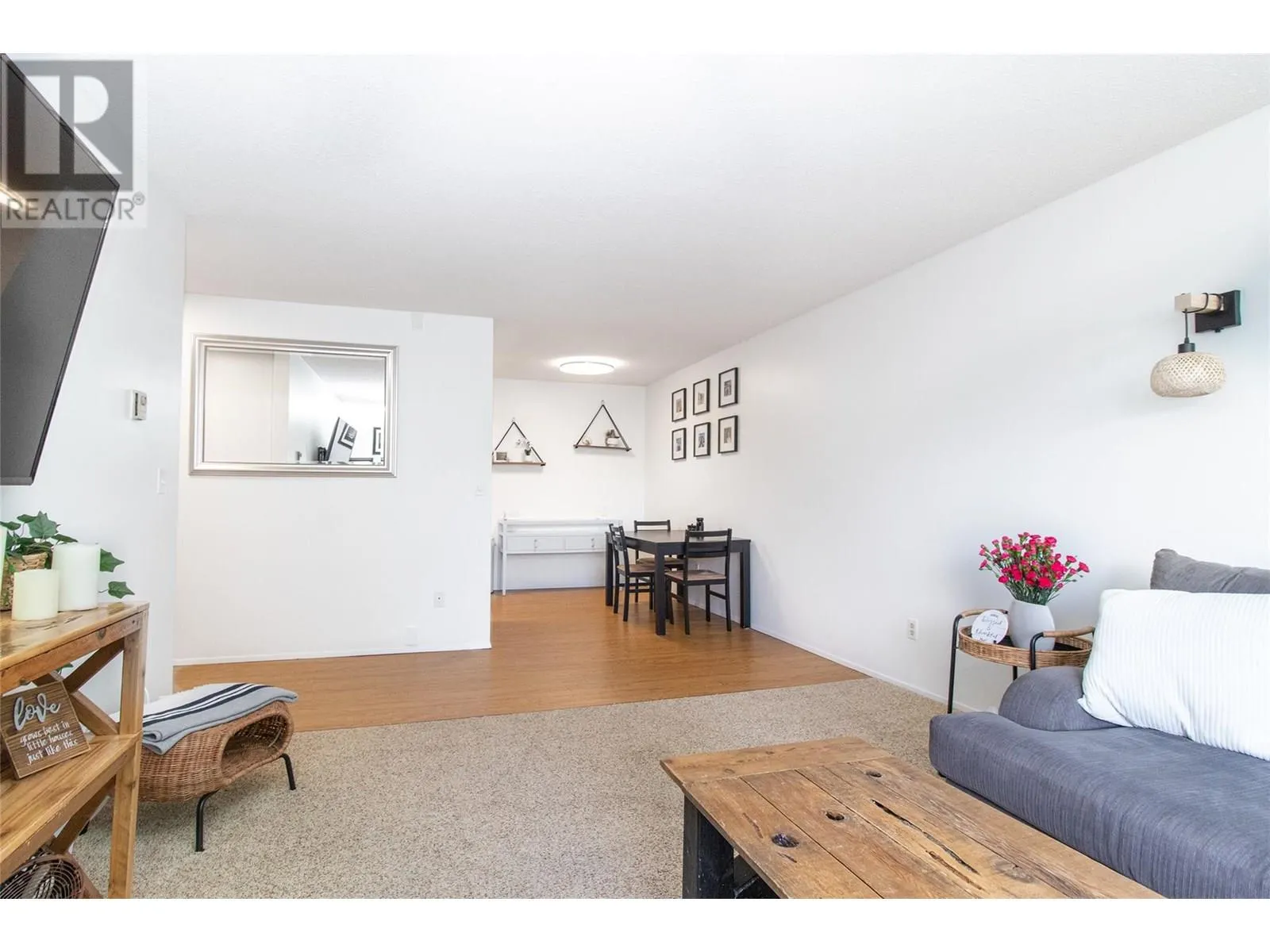 2085 Gordon Drive Unit# 204