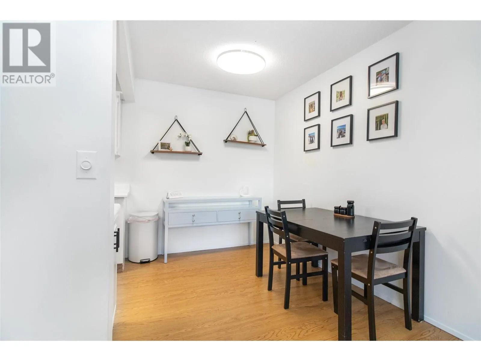 2085 Gordon Drive Unit# 204
