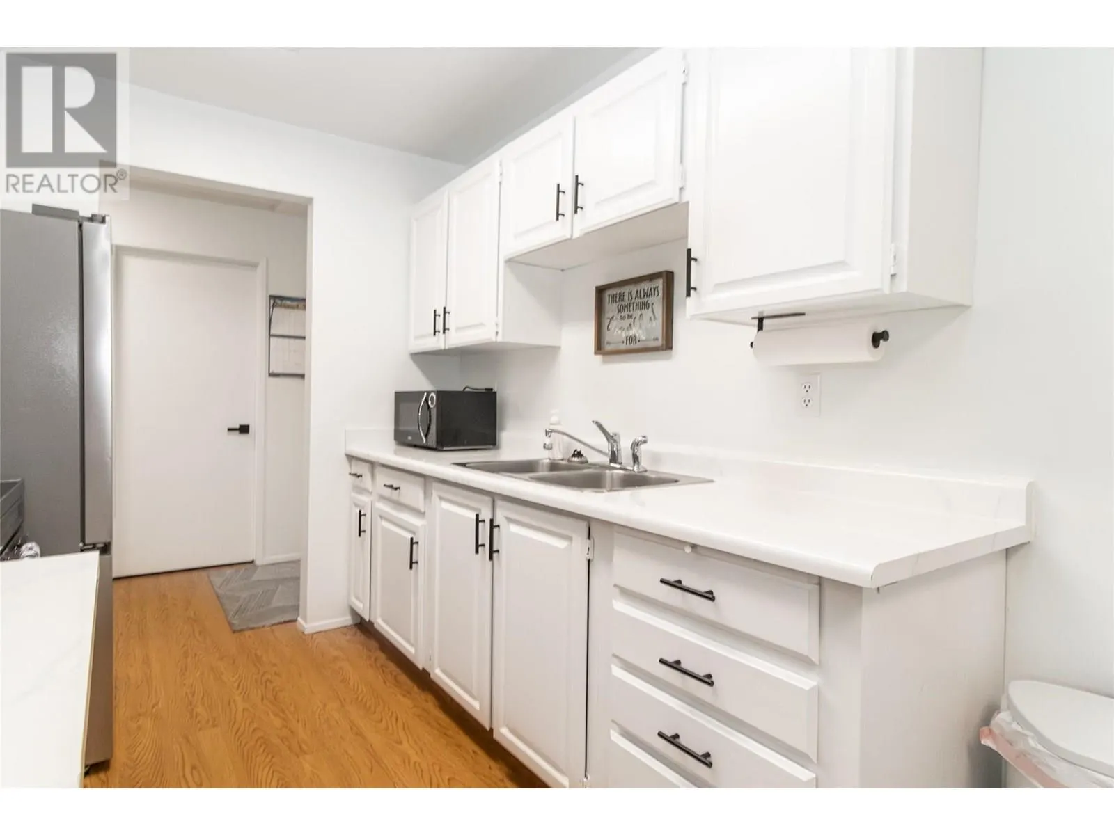 2085 Gordon Drive Unit# 204
