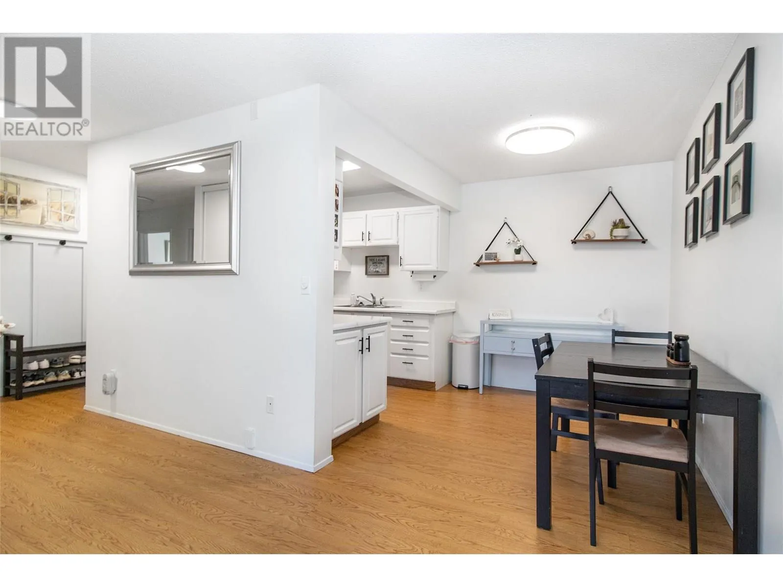 2085 Gordon Drive Unit# 204