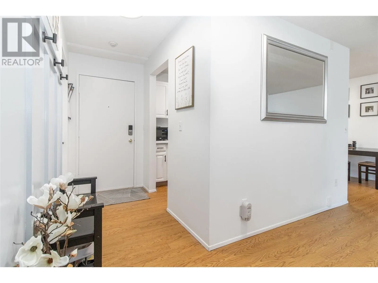 2085 Gordon Drive Unit# 204
