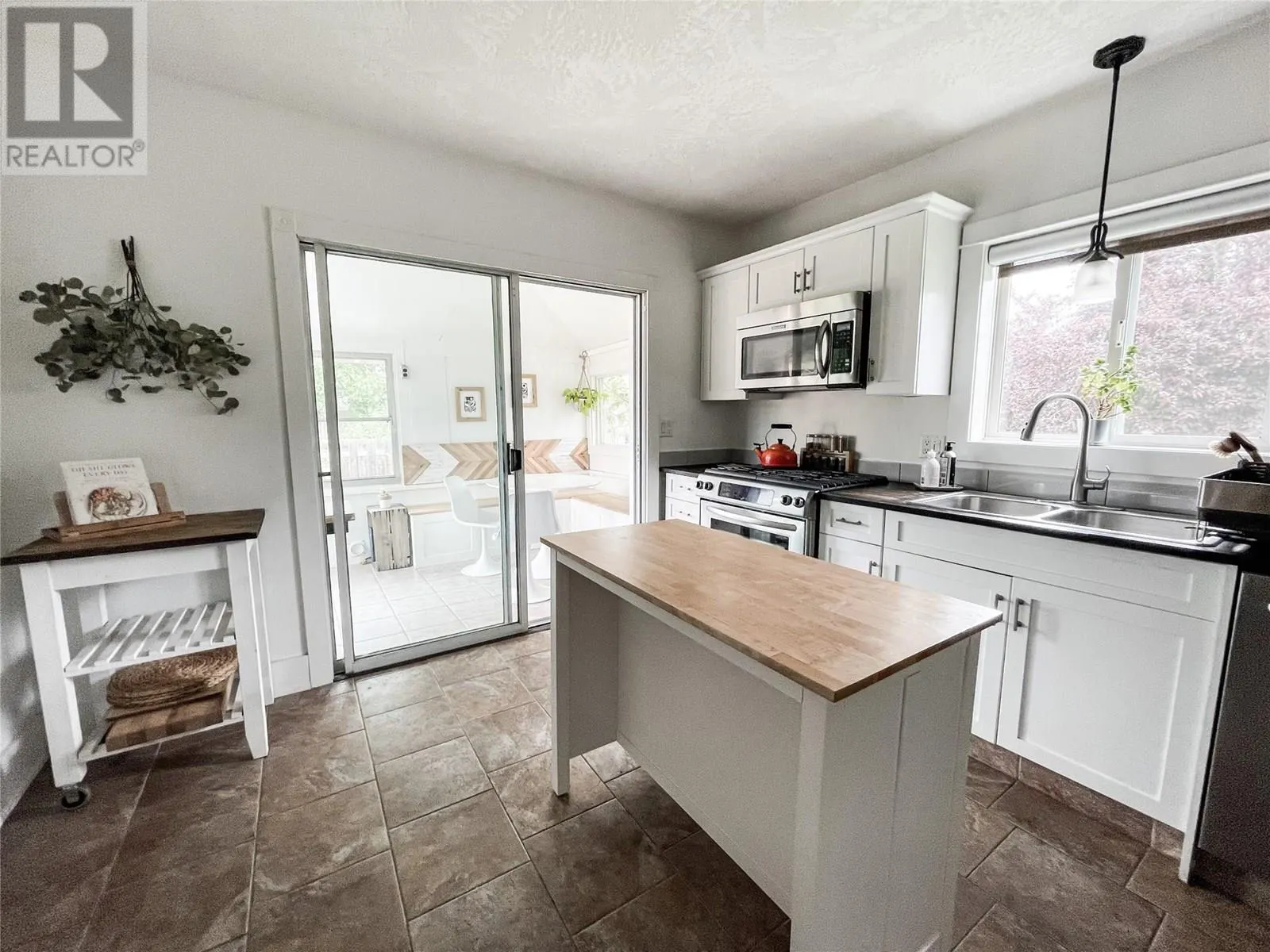 10918 PRAIRIE VALLEY Road