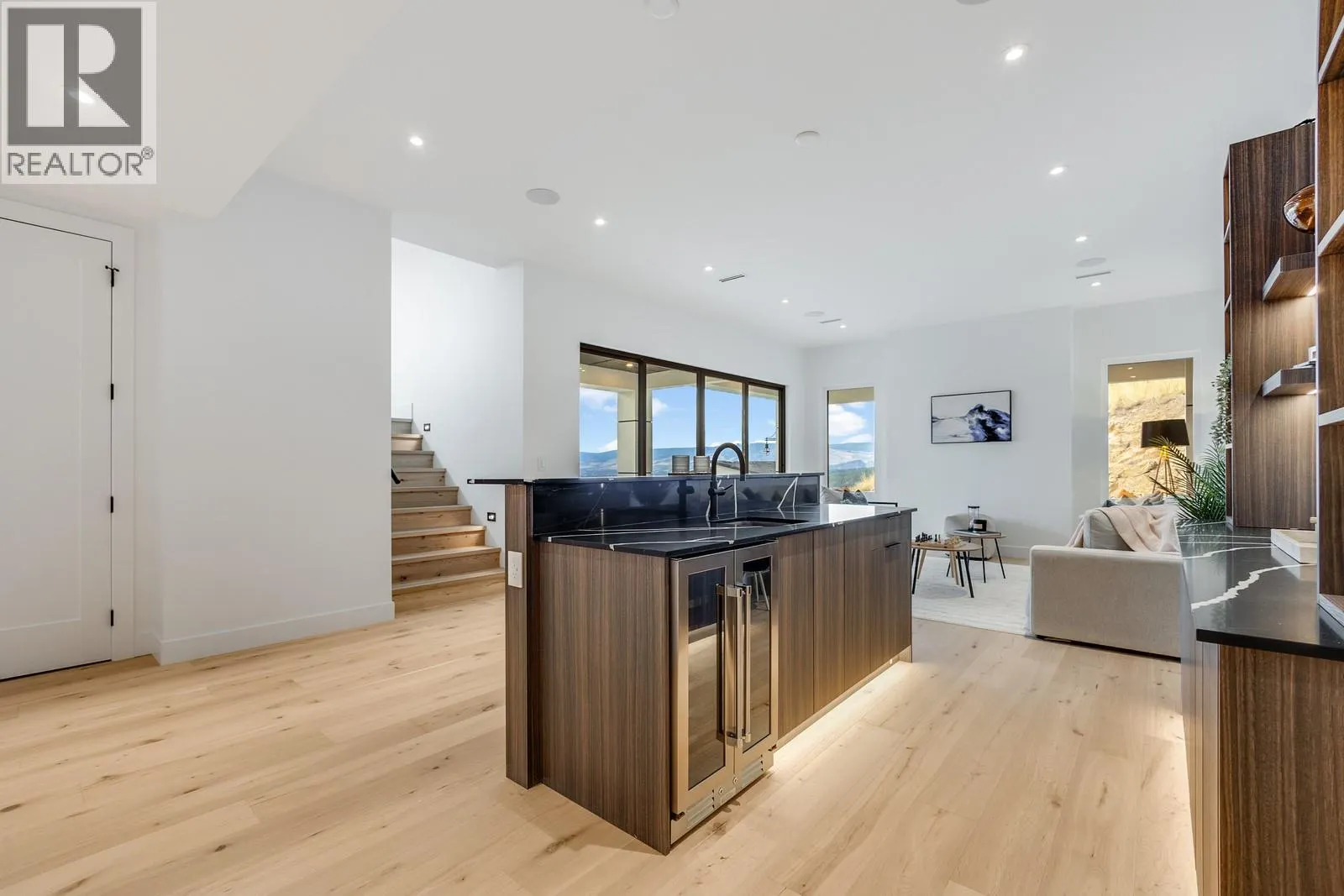 1122 Pearcy Court