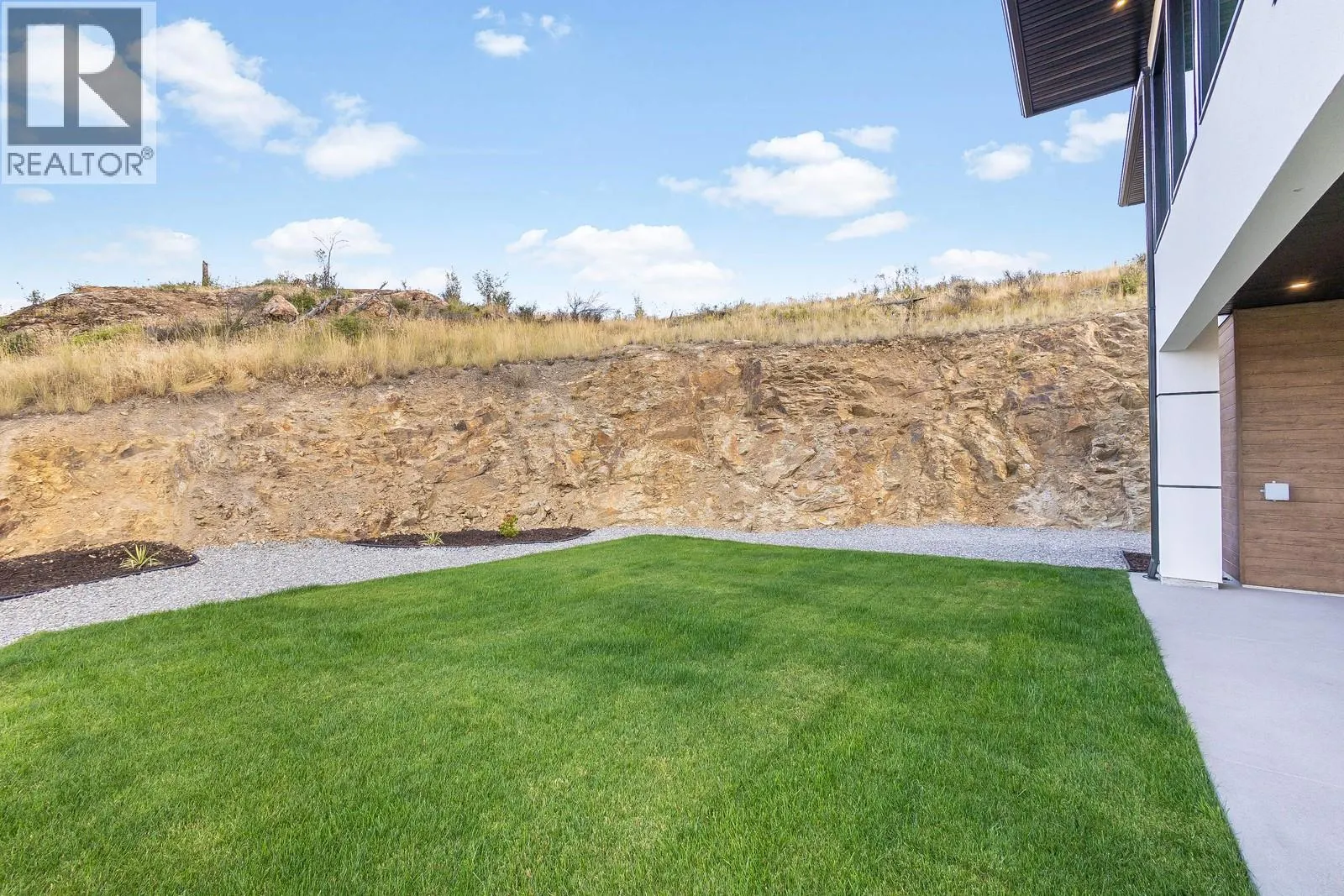 1122 Pearcy Court