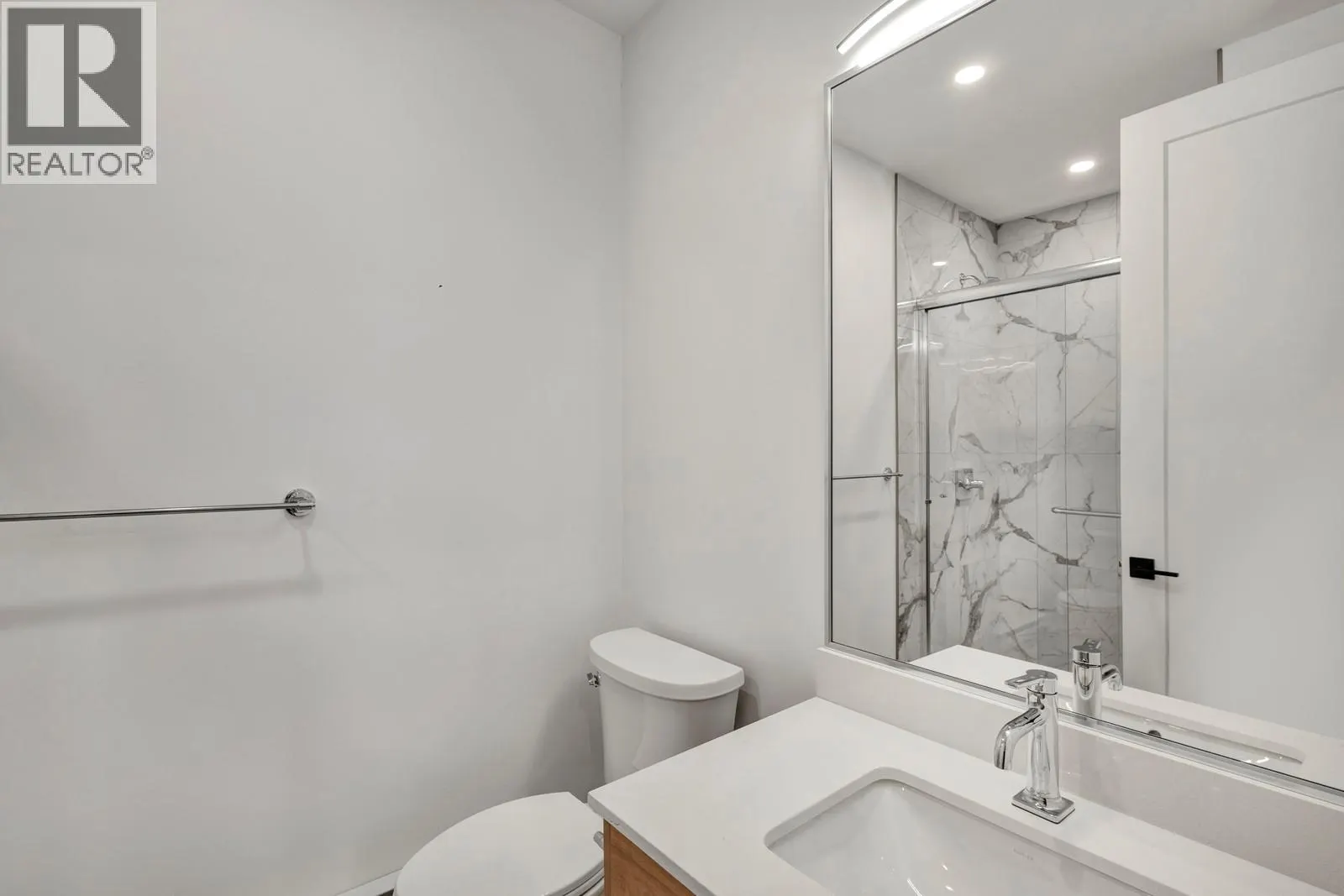 1122 Pearcy Court