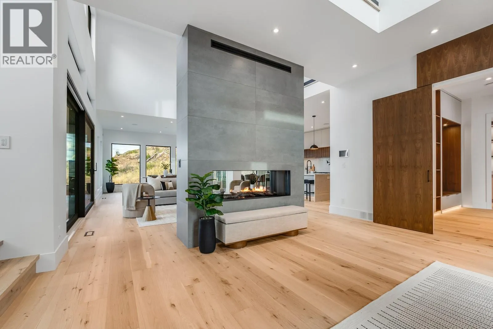 1122 Pearcy Court