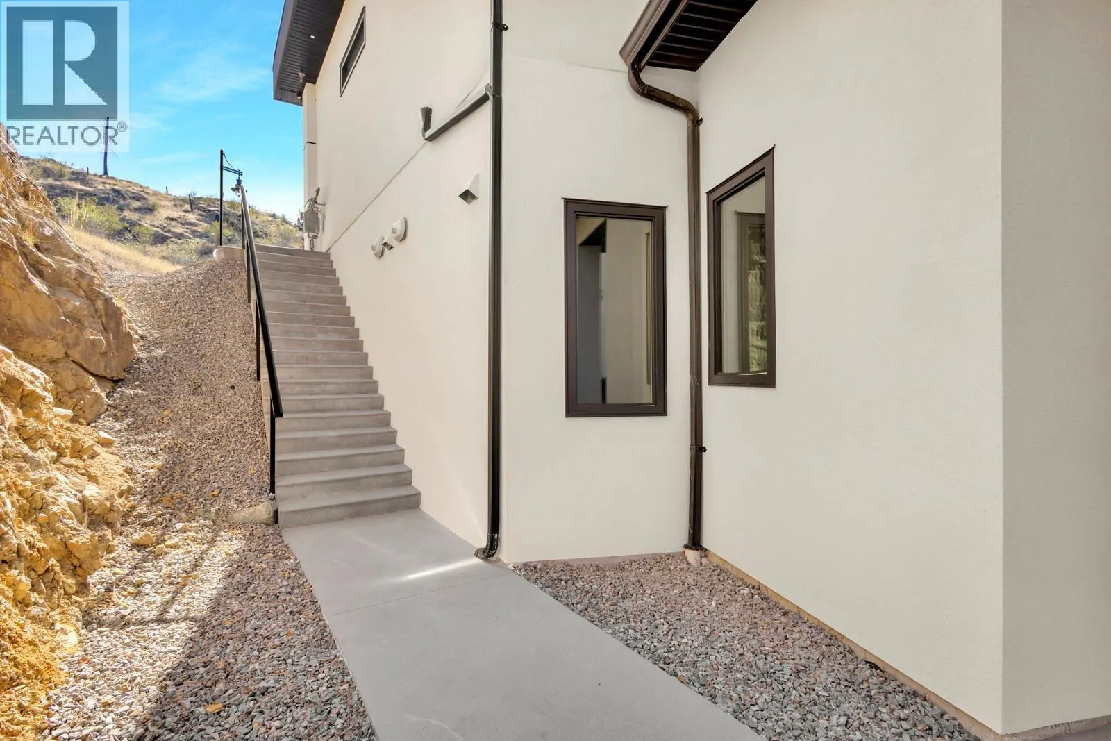 1122 Pearcy Court