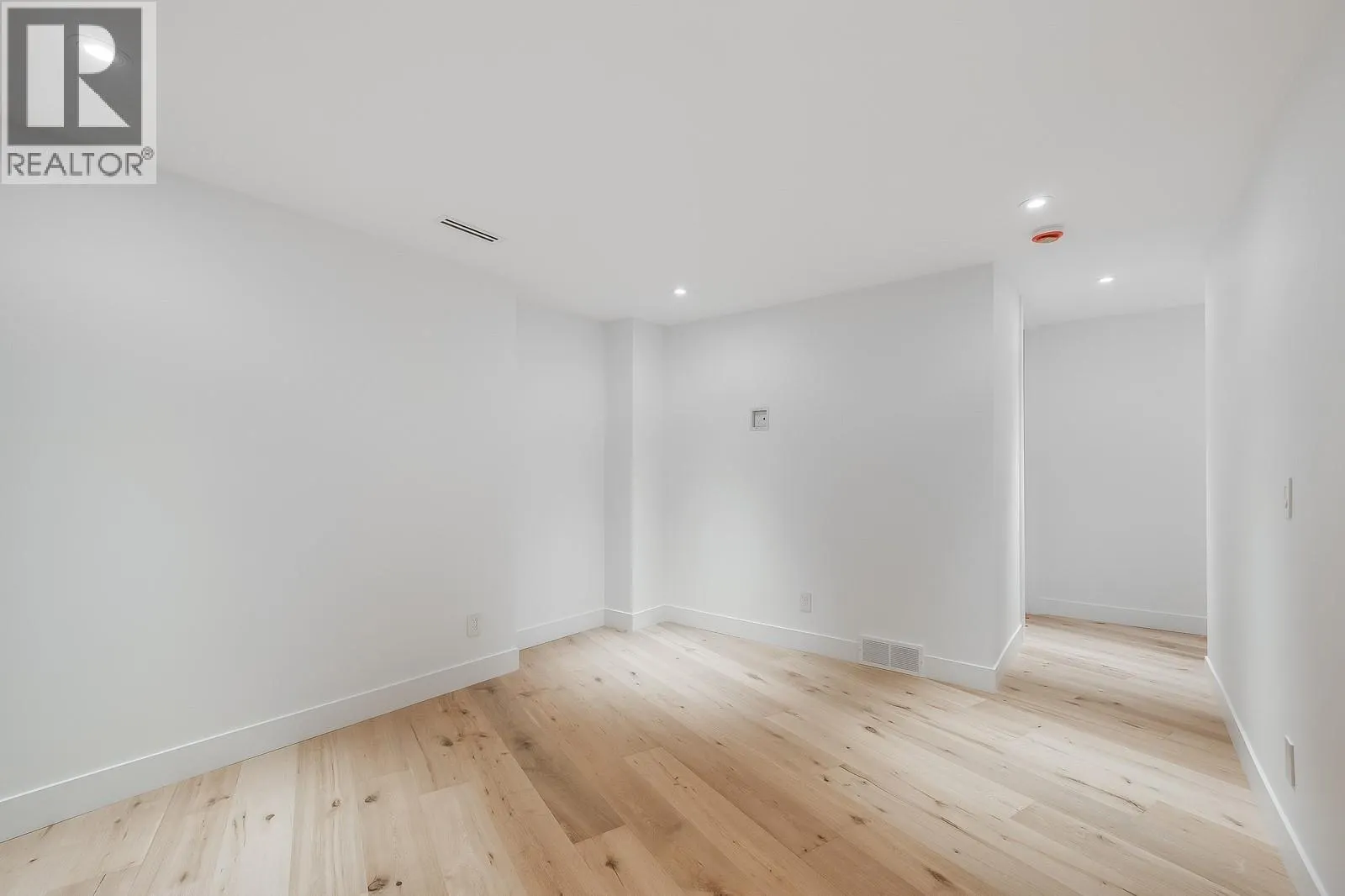 1122 Pearcy Court