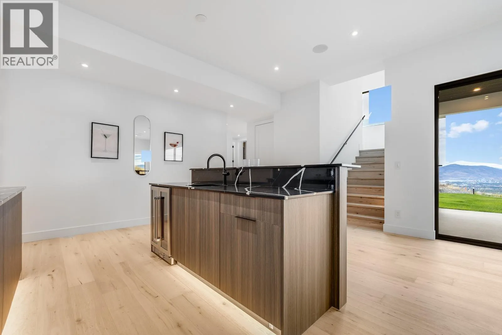 1122 Pearcy Court