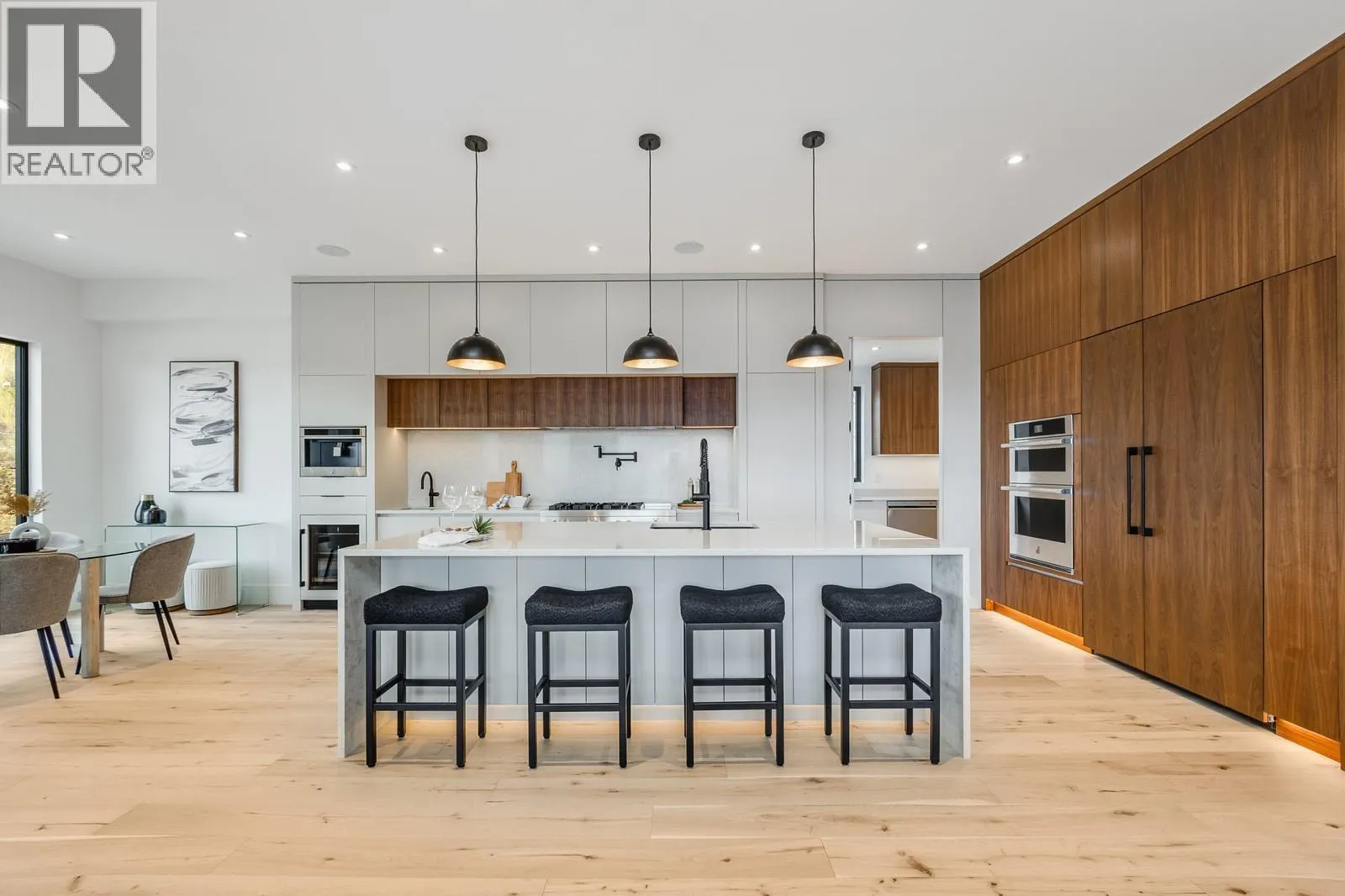1122 Pearcy Court
