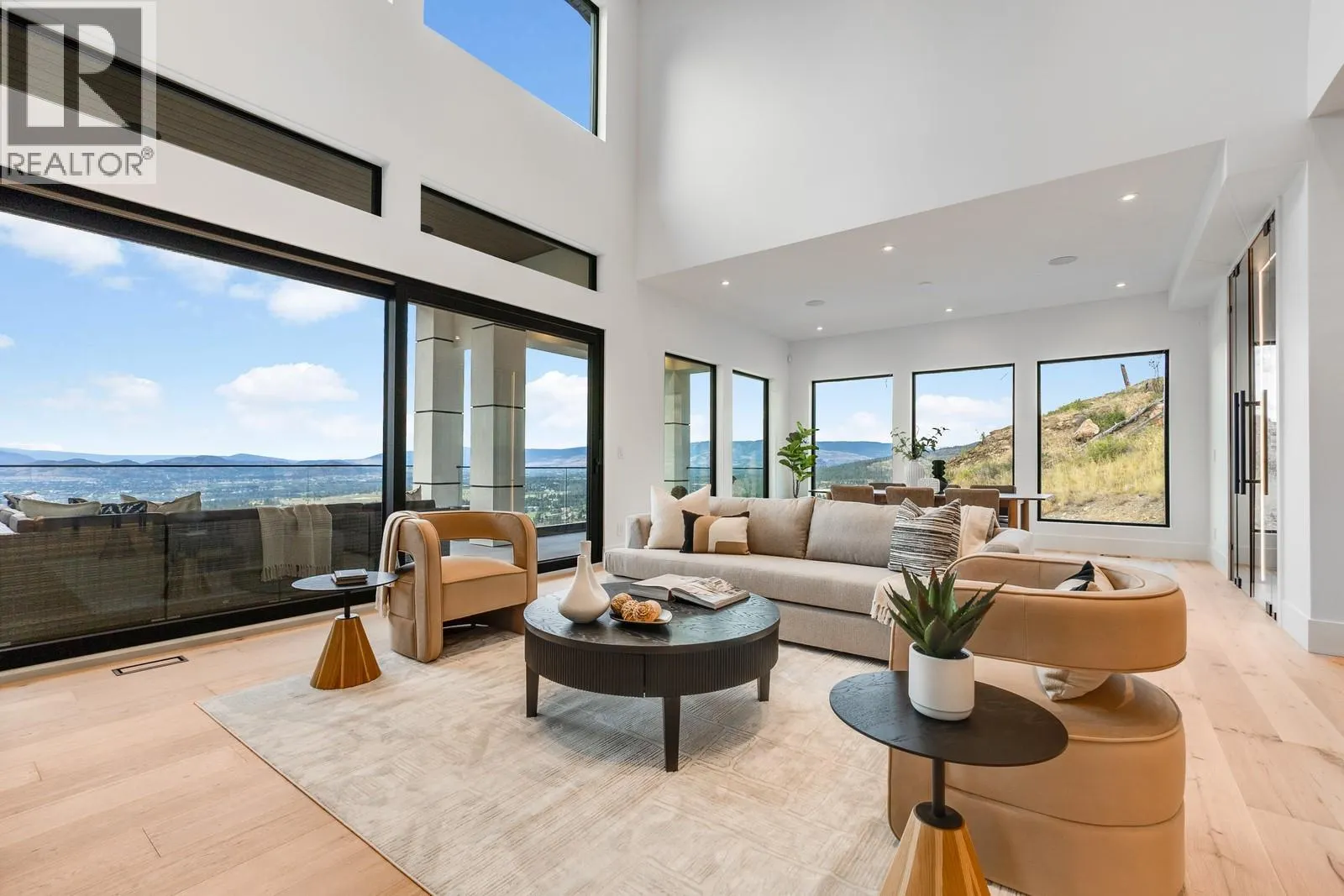 1122 Pearcy Court