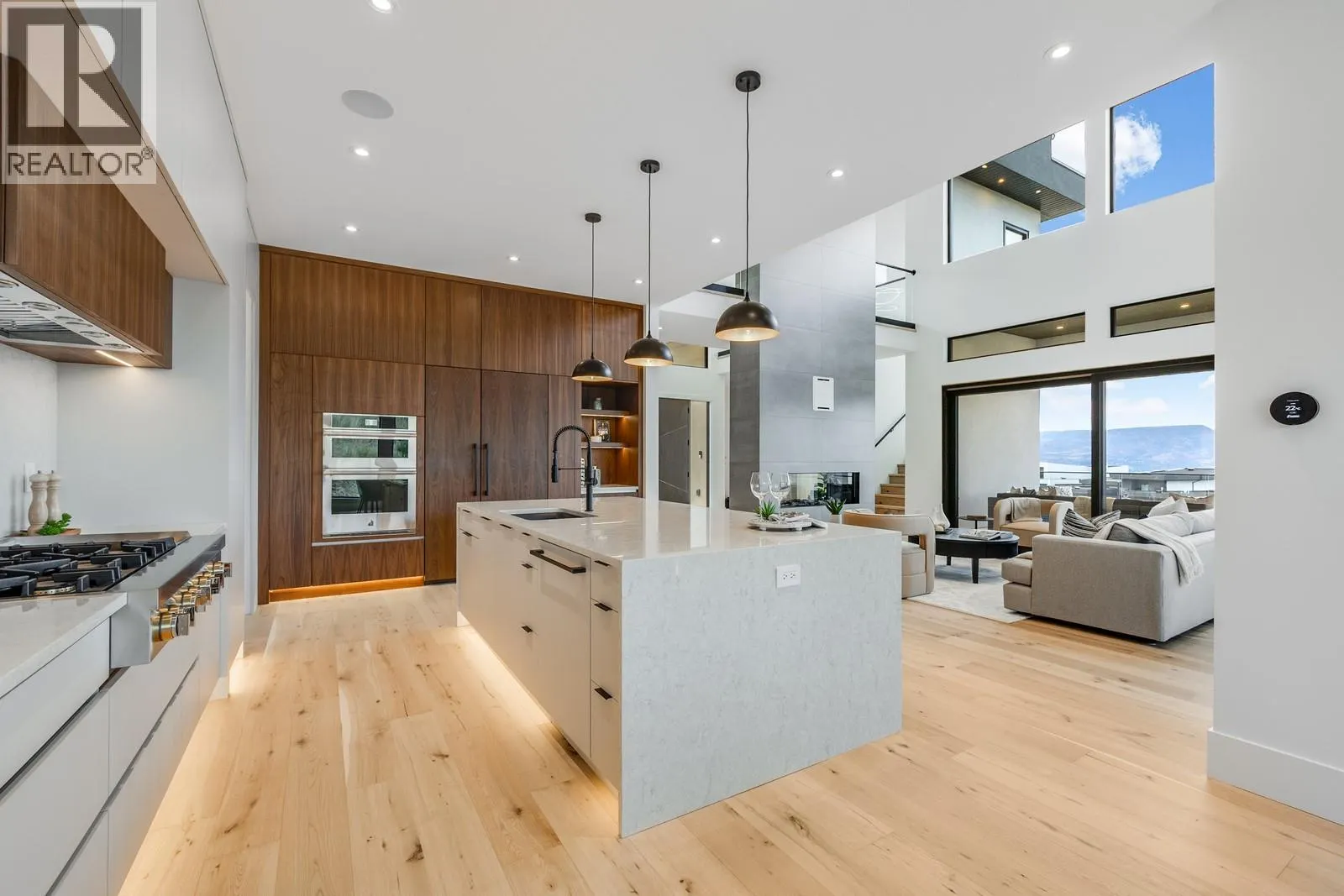 1122 Pearcy Court