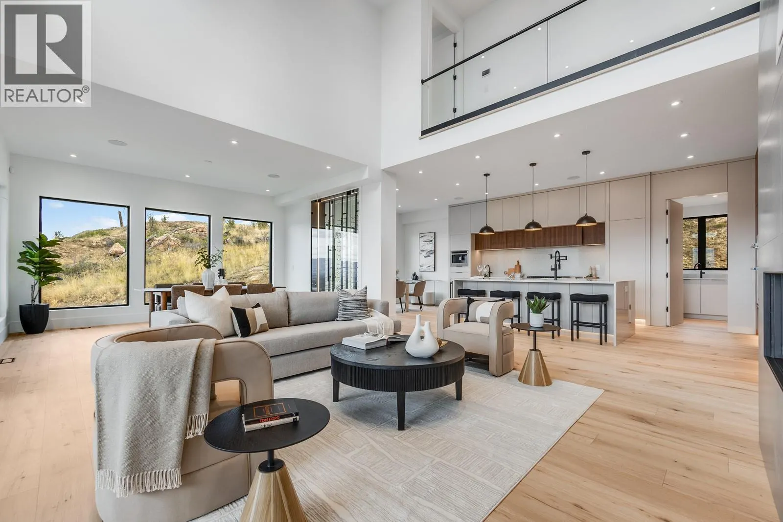 1122 Pearcy Court