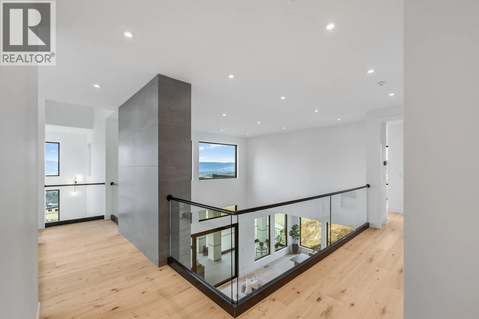 1122 Pearcy Court