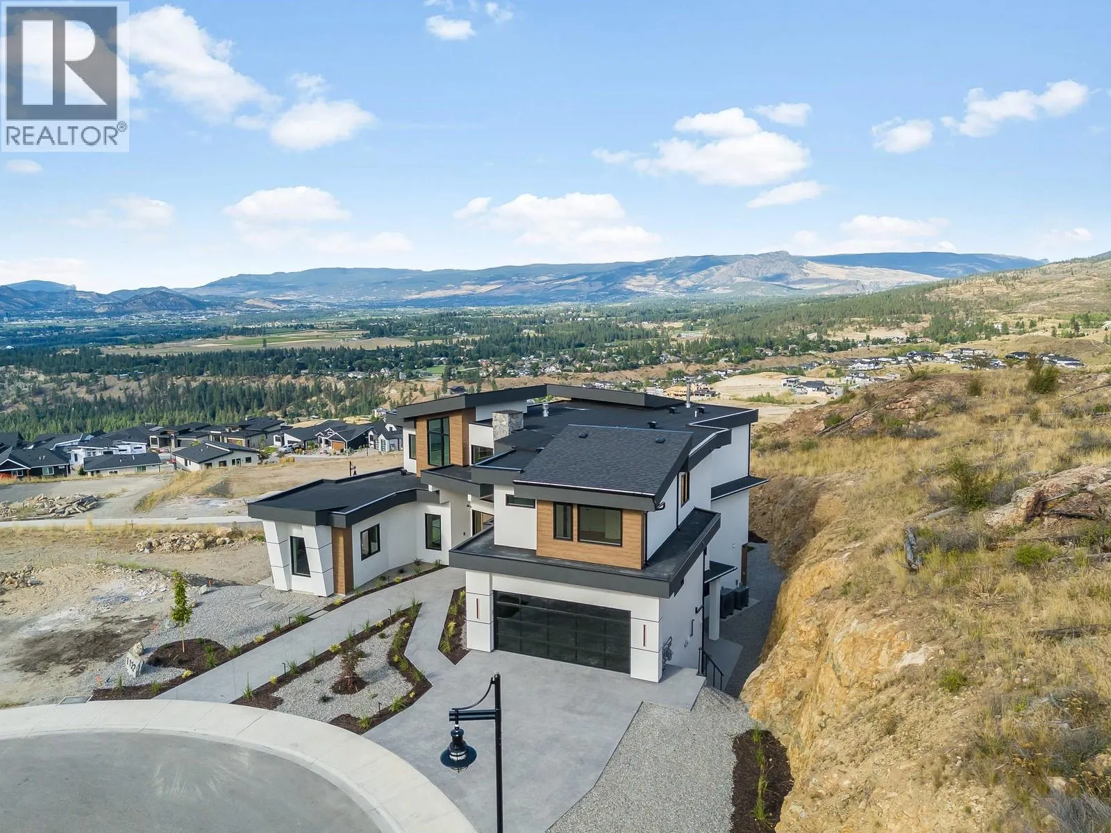 1122 Pearcy Court