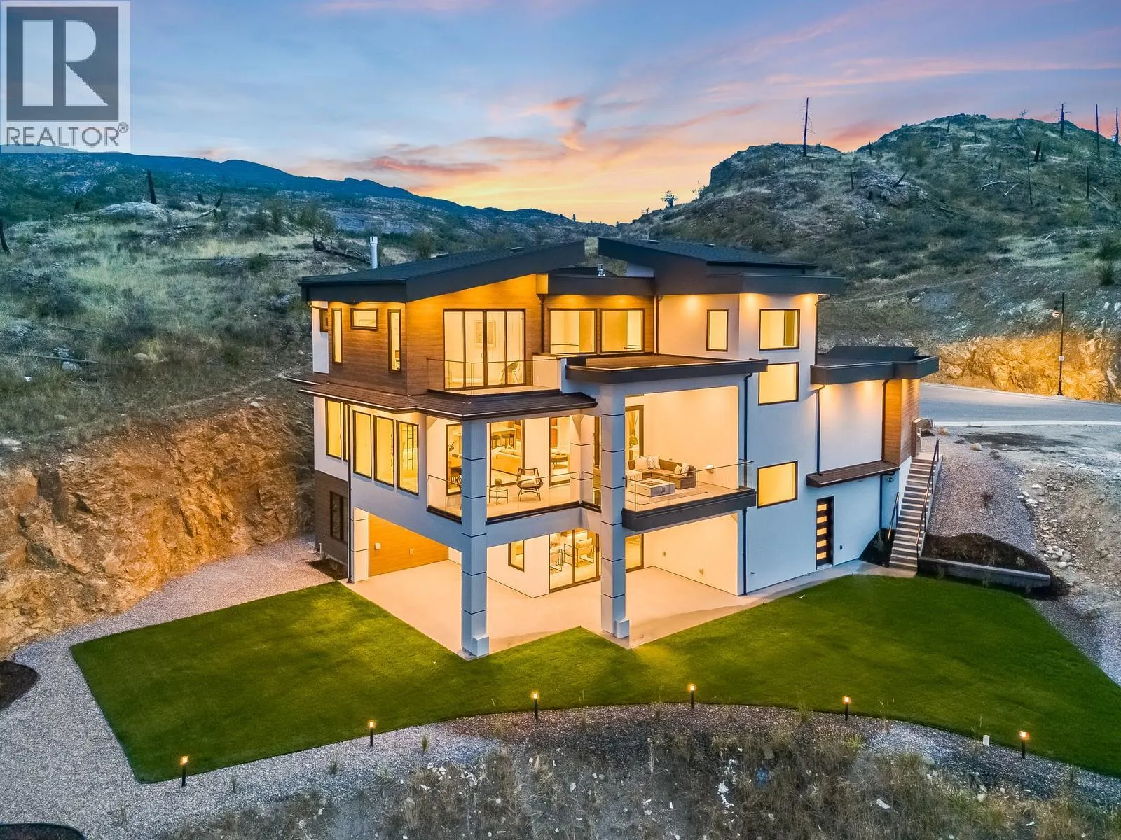 1122 Pearcy Court