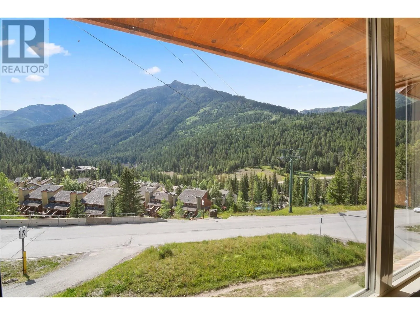 2049 SUMMIT Drive Unit# 311C