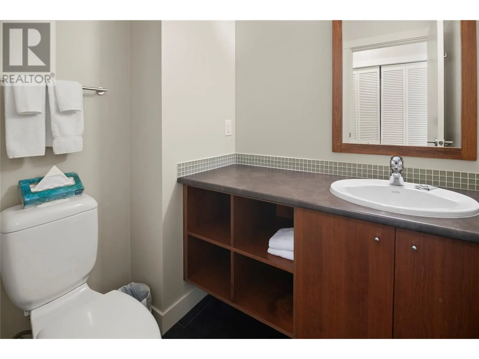 2049 SUMMIT Drive Unit# 311C