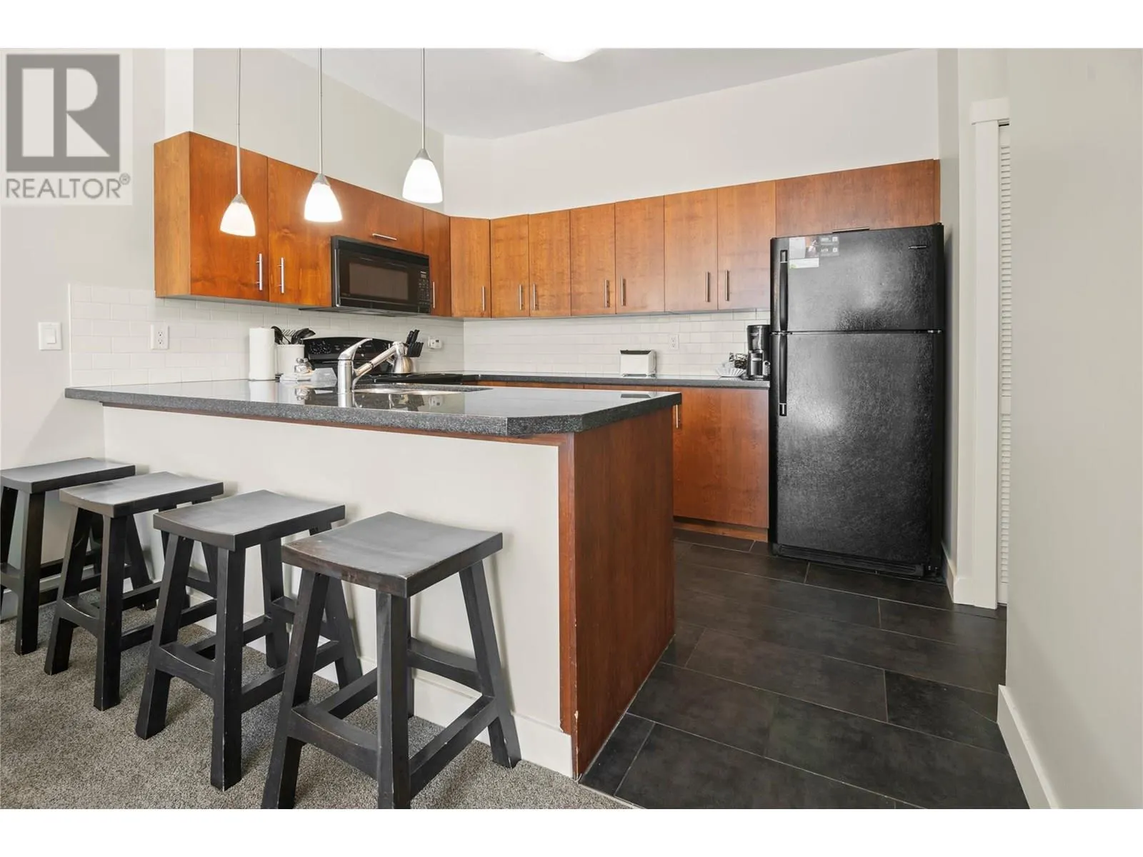 2049 SUMMIT Drive Unit# 311C