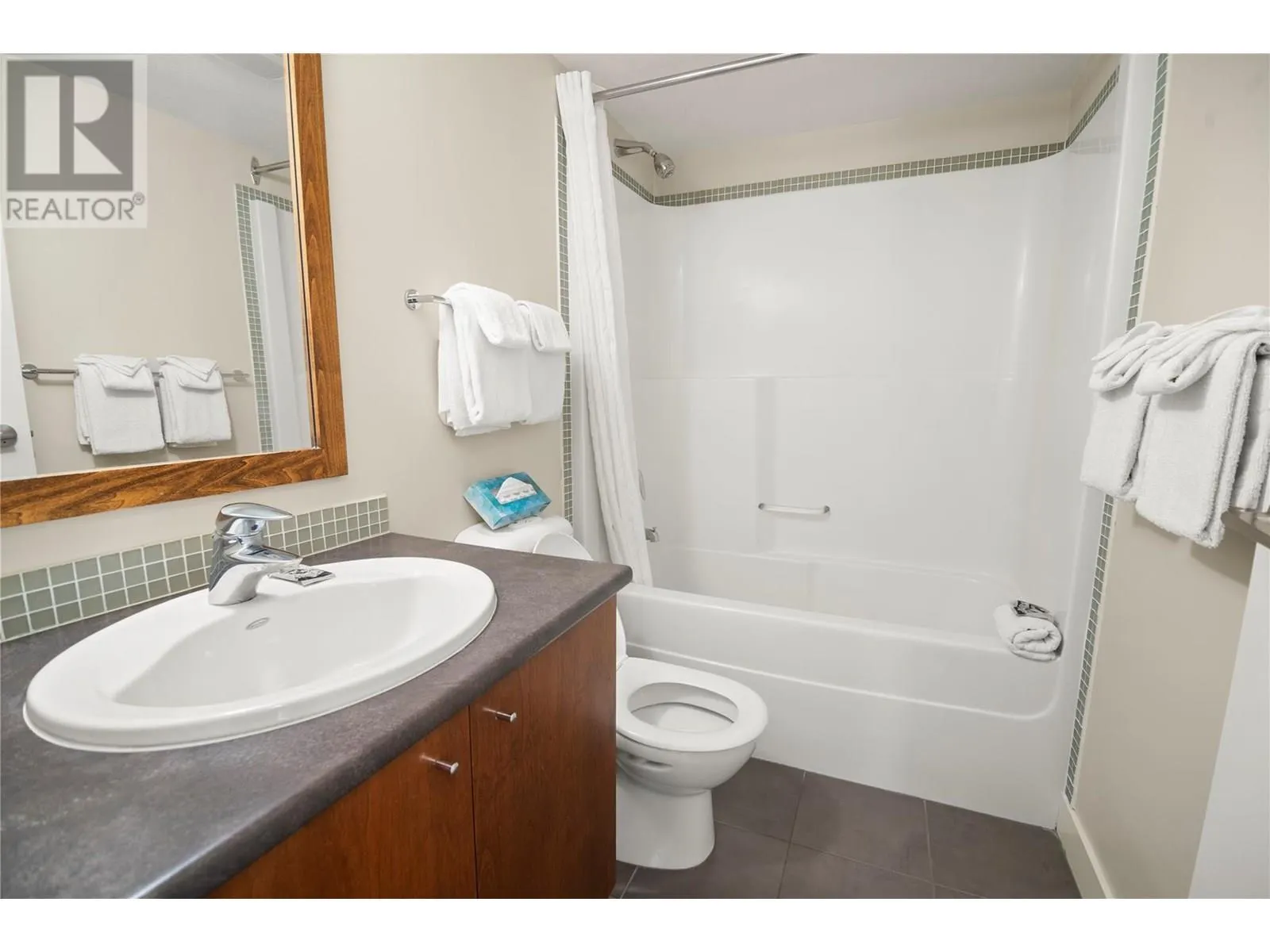 2049 SUMMIT Drive Unit# 311C