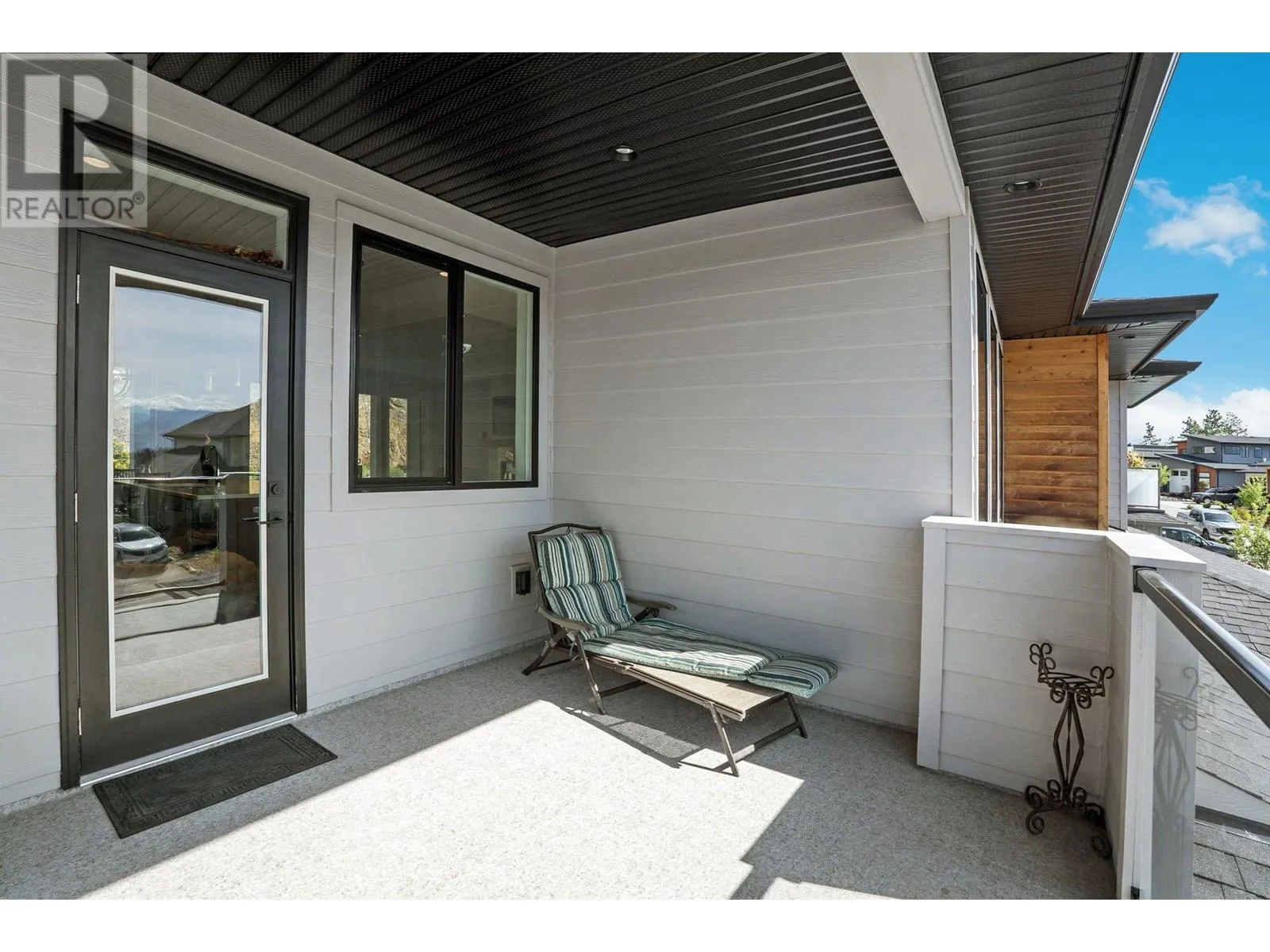 2594 Crown Crest Drive