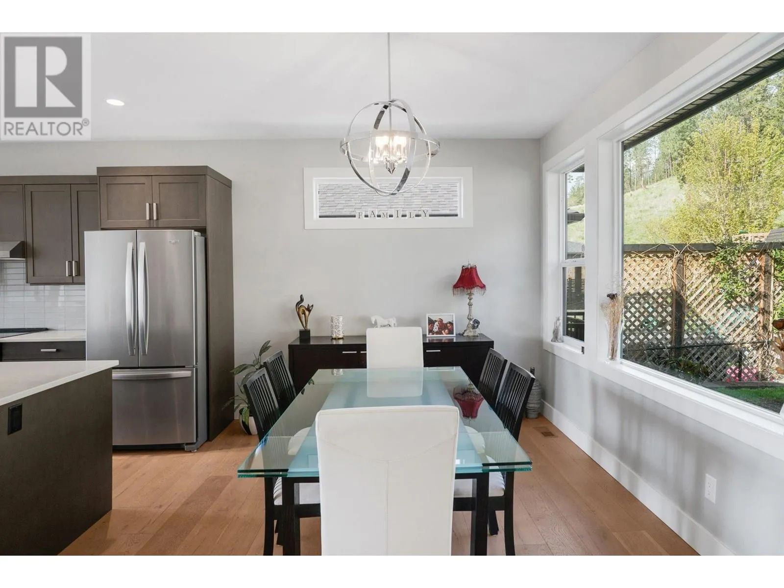 2594 Crown Crest Drive