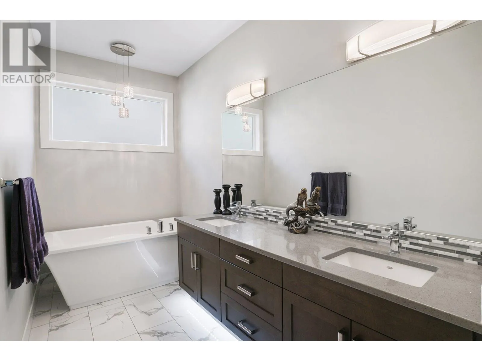 2594 Crown Crest Drive