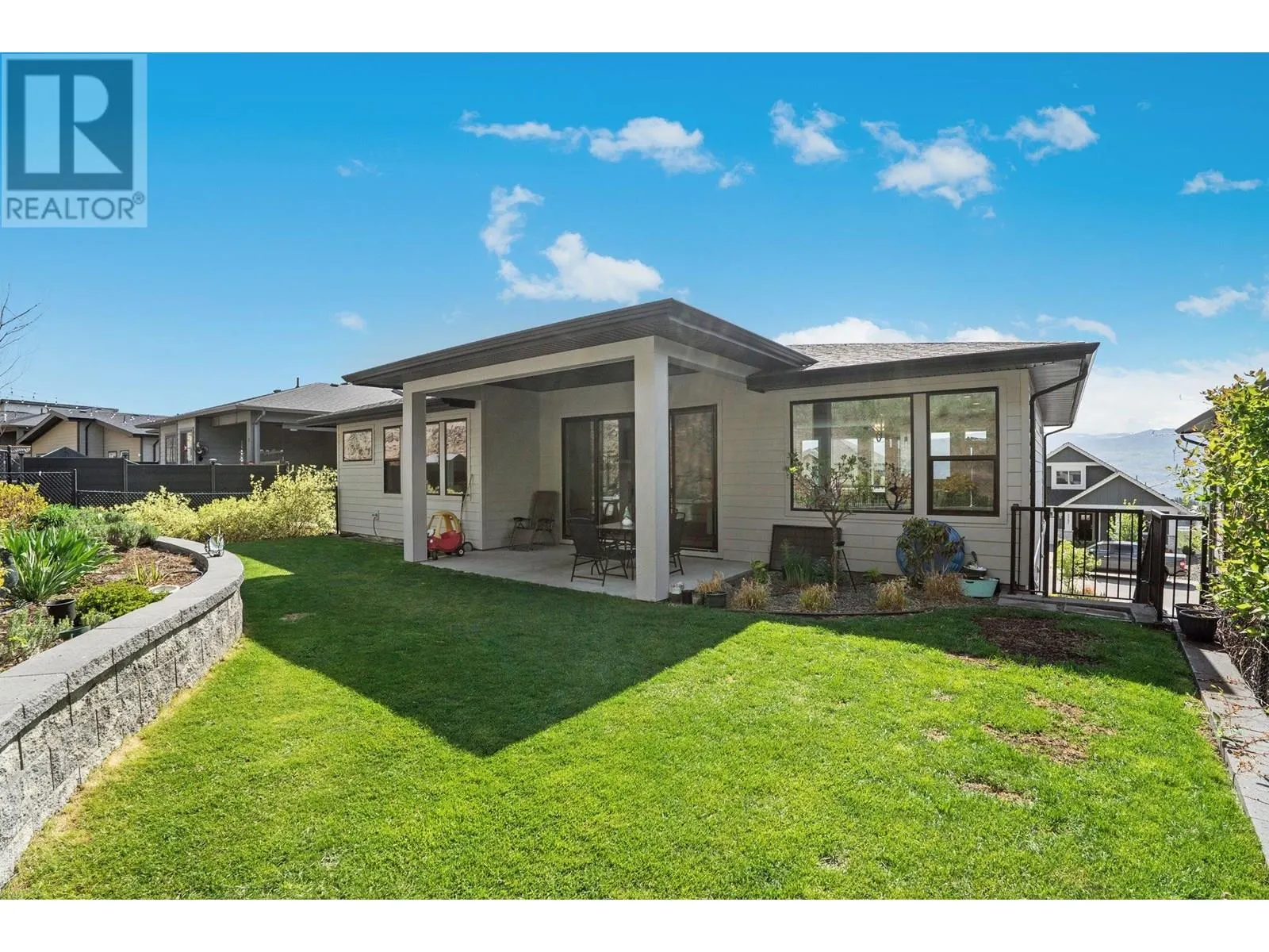 2594 Crown Crest Drive