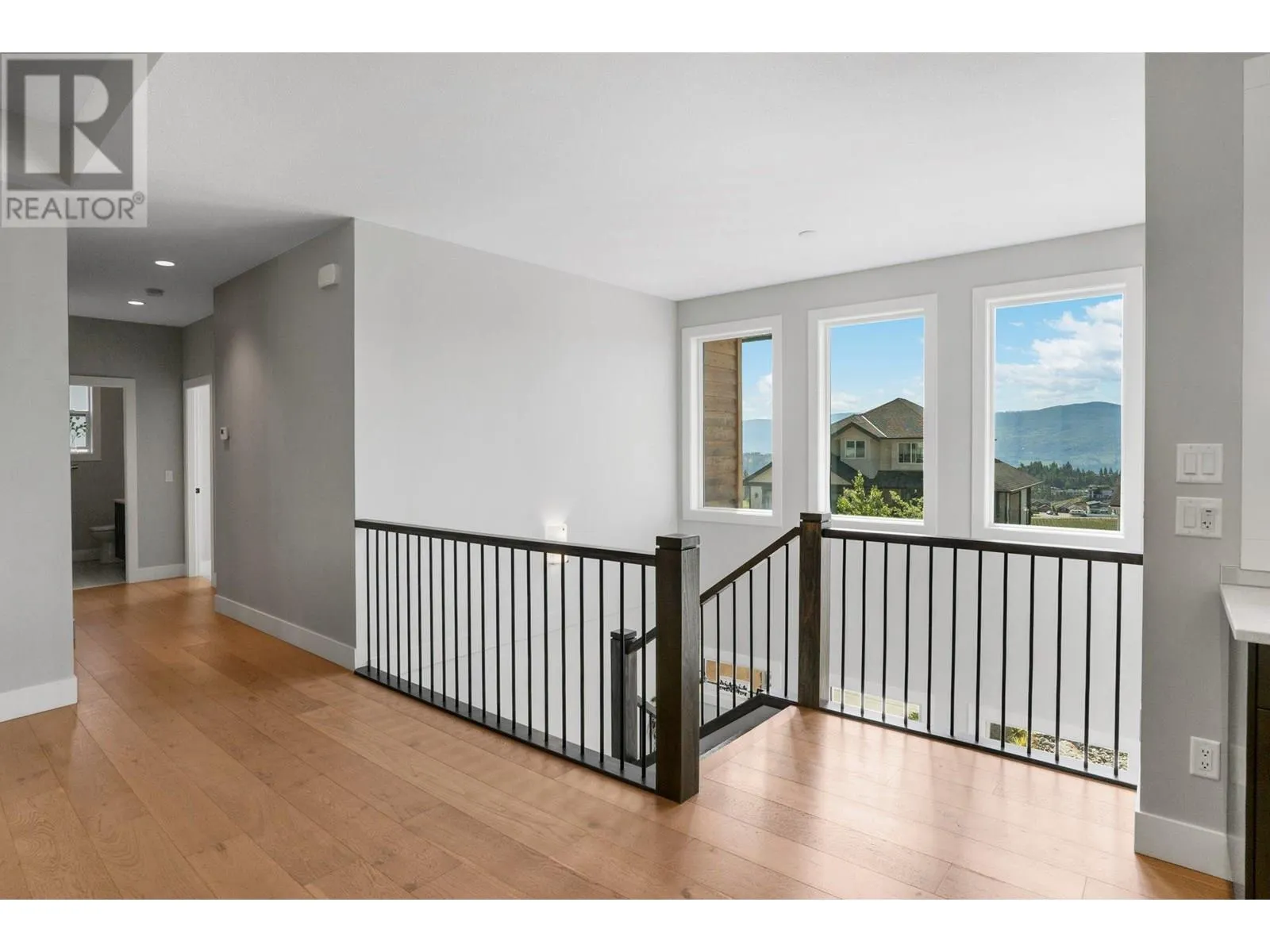 2594 Crown Crest Drive